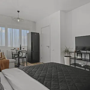 Apartament Urban View - Free Parking - Metro Station - Self Check-in, Bucureşti